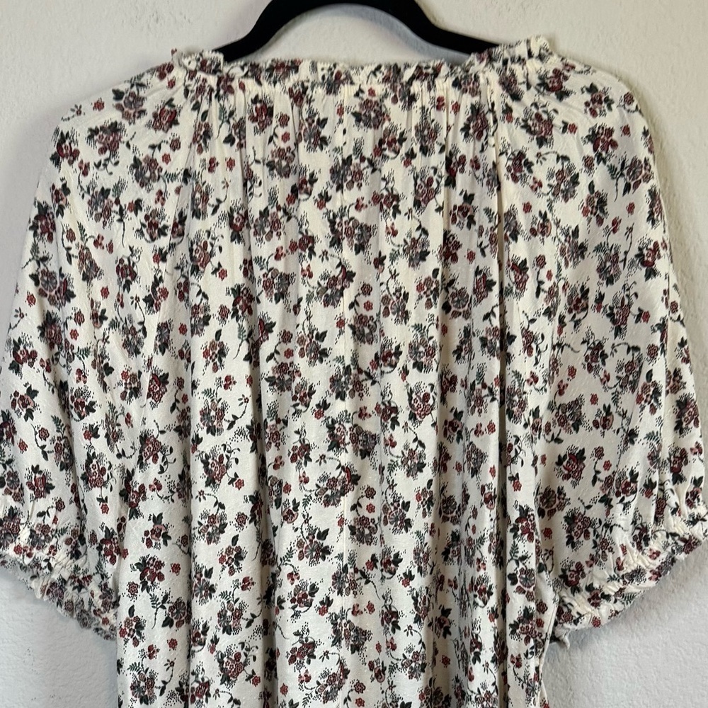 Lane Bryant Puff-Sleeve Crew Neck Pintuck Blouse Top White Floral Stretch 18/20 - Picture 7 of 12